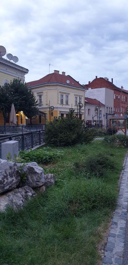 Apartament Belvarosi Apartman 2 Miszkolc Zewnętrze zdjęcie