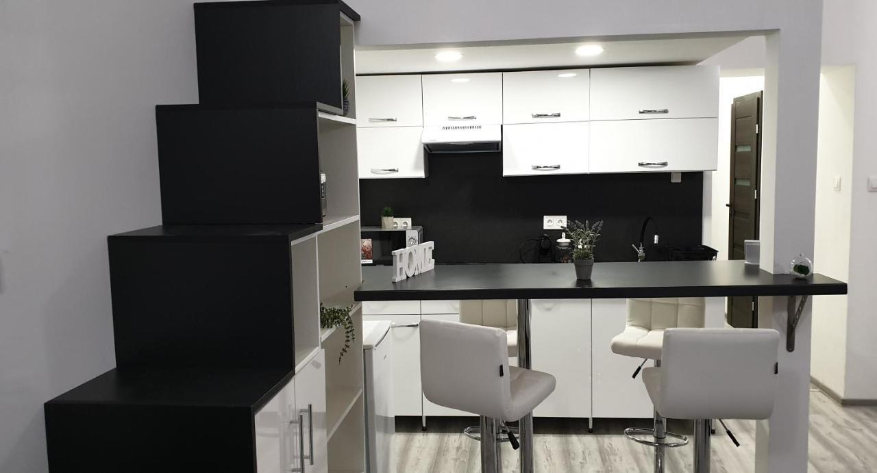 Apartament Belvarosi Apartman 2 Miszkolc Zewnętrze zdjęcie